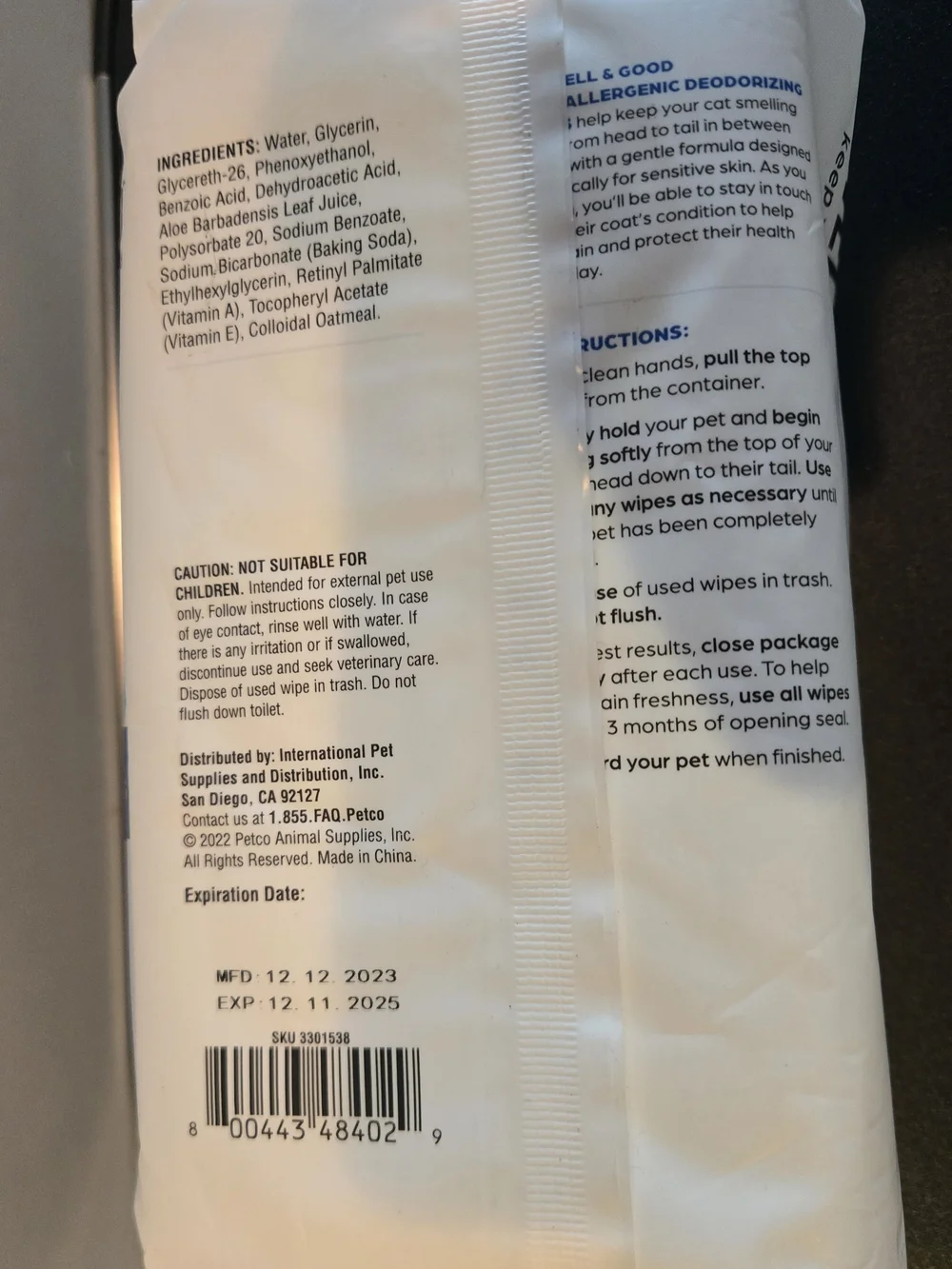 WELL & GOOD Hypoallergenic Deodorizing Wipes for Cats